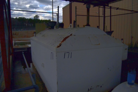 APPROX 2000 GAL HYDRUALIC OIL STORAGE TANK