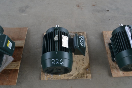 NEW 7.5HP 1760RPM 230-460 VOLT MOTOR