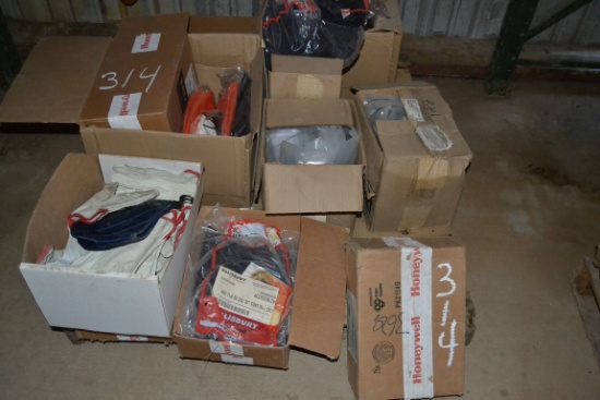PALLET OF SAFETY EQUIPMENT & GLOVES