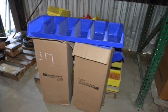 PALLET OF PLASTIC TRAYS