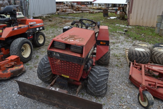 STEENER 4X4 UTILITY TRACTOR