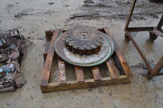 PALLET OF SAWS