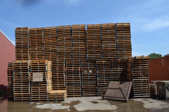1764 NEW 41"X37" PALLETS