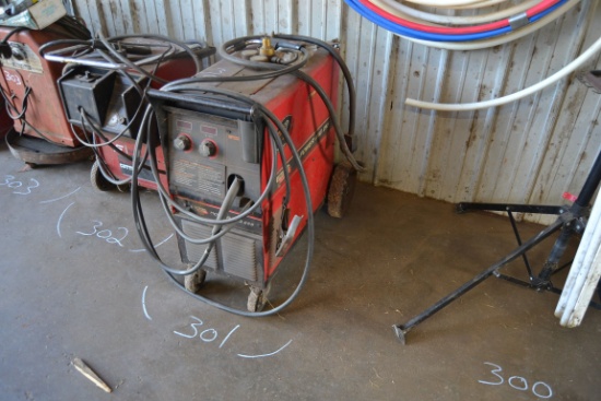LINCOLN POWER MIG 255 WELDER