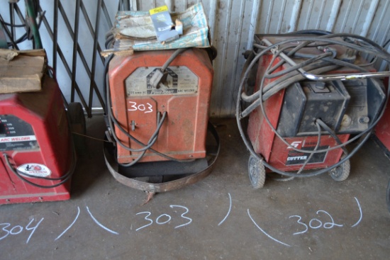 POWER KRAFT 225 AMP WELDER