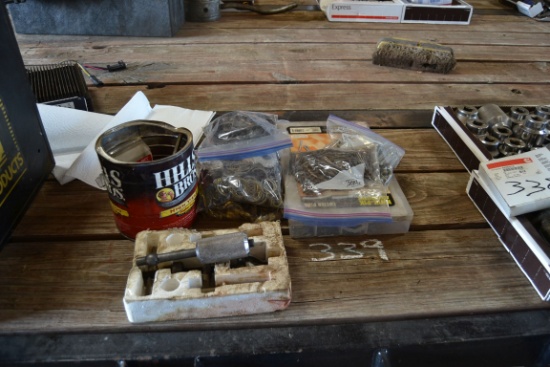 LOT OF SNAP RINGS, CARTER KEYS AND ALAMITES