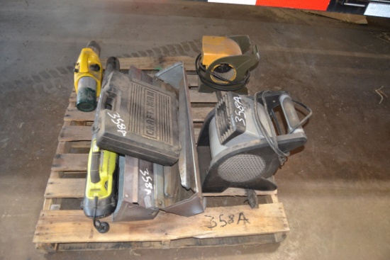 PALLET W/ FAN & LEAF BLOWER