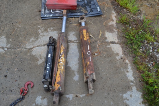 (3) HYDRAULIC CYLINDER