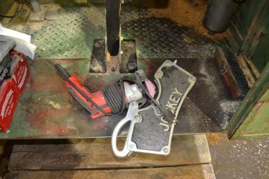 JOCKEY GRINDER