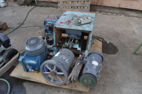 PALLET OF MOTOR & GEAR DRIVES