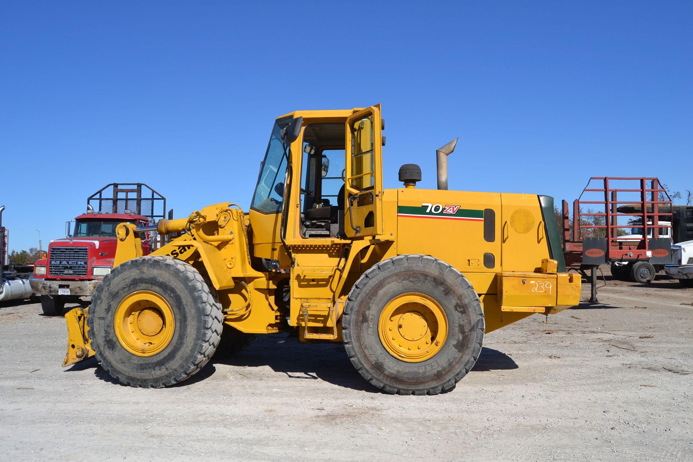 KAWASAKI 70ZV ARTICULATING WHEEL LOADER | Proxibid