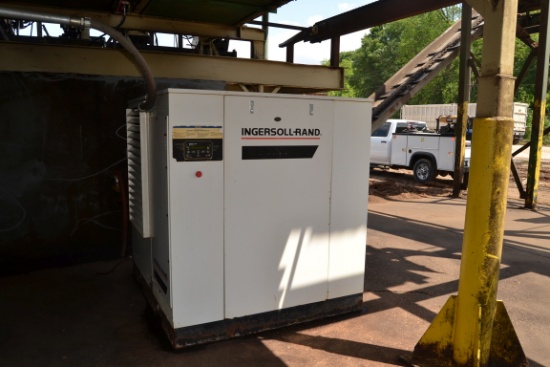 INGERSOLL RAND 100HP SCREW TYPE AIR COMPRESSOR