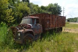 INTERNATIONAL TANDEM AXLE DUMP TRUCK FOR SALVAGE