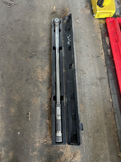 TORQUE WRENCH