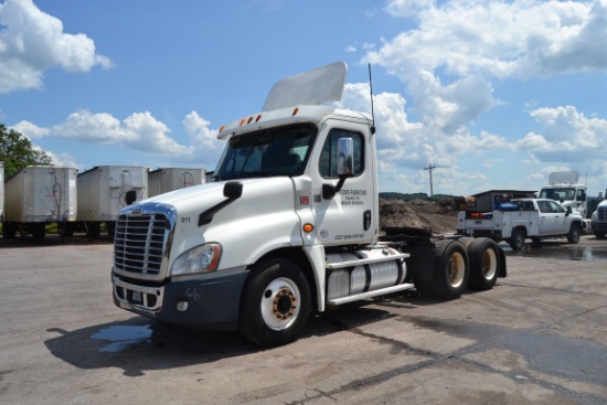 2014 FREIGHTLINER DAY CAB ROAD TRACTOR