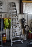 ALUMINUM A-FRAME LADDER