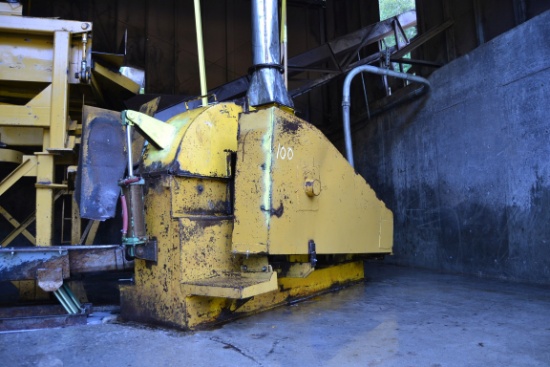 FULGHUM 60" 6 KNIFE CHIPPER W/ HORZONTAL FEED TOP DISCHARGE PIPE TO COLLECTOR