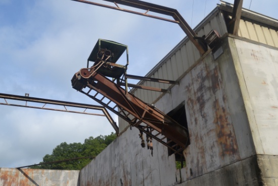 28' INCLINE ALL STEEL WASTE CONVEYOR W/ #110 LADDER BACK CHAIN W/ DRIVE