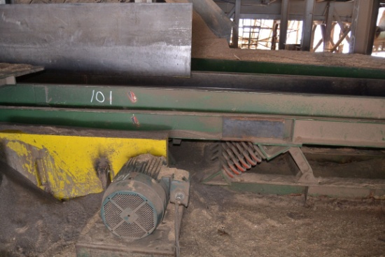 DYMANIC ACTION 24"X74' VIBRATING CONVEYOR W/ TRANSISTION SPOUT W/ DRIVE GOING TO CHIPPER