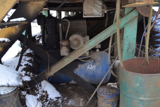 QUINCY 10HP TANK MOUNTED AIR COMPRESSOR