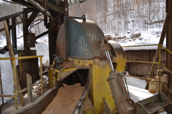 FULHGUM MODEL 66-8K-HFBD CHIPPER HORZONTAL FEED BOTTOM DISCHARGE W/ AIR OPERATED HOOD SN#F1-F1L-1709