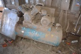 QUINCY 10HP TANK MOUNTED AIR COMPRESSOR