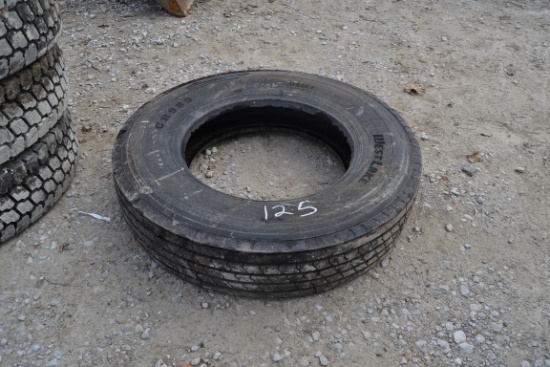 NEW RECAP 11R 24.5 TIRE