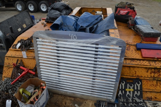 NEW GRILL FOR FREIGHTLINER TRUCK