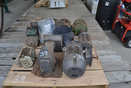 PALLET OF MOTOR & GEAR REDUCERS