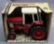 Ertl IH 1086 Tractor w/ cab 1976 red box
