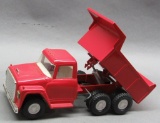 Ertl Trans Star Hydraulic Dump Truck- Red Truck