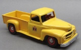 Product Miniature IH Dealer Pick up truck,