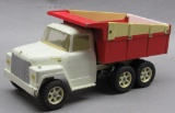 Ertl Loadstar Tandem Axle Dump Truck- white cab