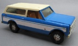Ertl Scout IH Suburban Wagon- blue/white