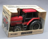 Ertl Case IH 5130 MFD Tractor  1990 Original Box
