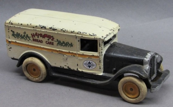 1932 Arcade Cast Iron Hathaway Bakery Truck