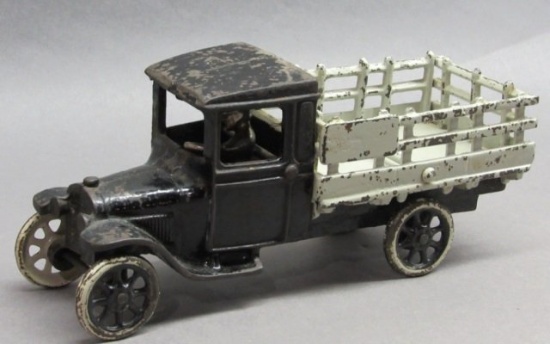 1927 Arcade Cast Iron Ford Model T Stake Truck