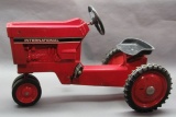 Ertl International IH 806 Pedal Tractor-Original