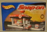 Special Edition Hotwheels Snap-On Service Station