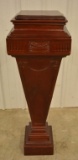 Attractive Mahogany Pedestal Table