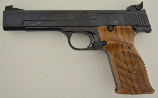 Smith & Wesson Model 41 .22 LR Semi-Auto Pistol