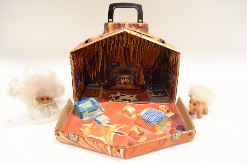 troll house toy