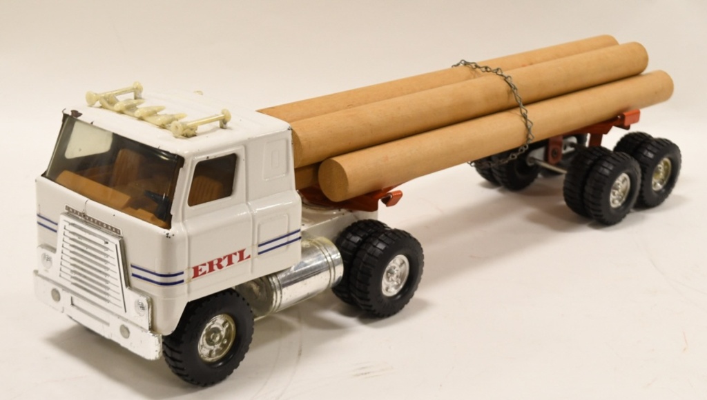 ertl logging truck