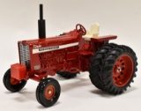1/16 International Farmall 1256 Tractor w/ Duals