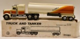 1/25 Ertl Peterbilt Truck with Flying J Tanker