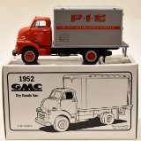 1/34 Scale Die-cast 1952 GMC PIE Dry Goods Van