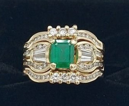 Ladies 14K Yellow Gold Emerald & Diamond Ring Set