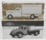 1/34 First Gear IH KB-8 Stakebed & Chevy Van Box