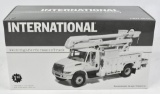 1/34 First Gear International 4400 Bucket Truck