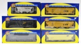 Athearn HO Chicago & North Western Hopper Cars